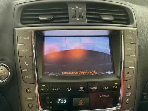 Used 2015 Lexus IS 250C w/ Luxury Package RWD image 22