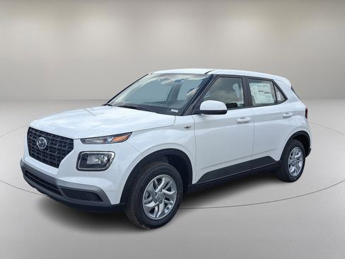New 2025 Hyundai Venue SE image 3
