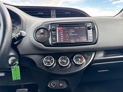 Used 2016 Toyota Yaris L FWD image 17