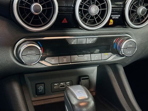 Used 2025 Nissan Sentra SR image 22