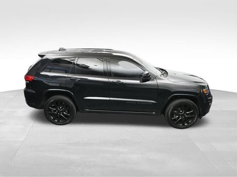 Used 2021 Jeep Grand Cherokee Laredo X RWD image 23