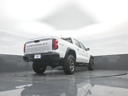 Used 2024 Chevrolet Colorado ZR2 w/ Safety Package AWD/4WD image 36