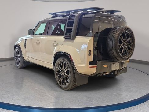 New 2026 Land Rover Defender 110 OCTA AWD/4WD image 7