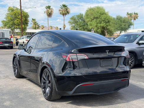 Used 2022 Tesla Model Y Performance AWD/4WD image 5