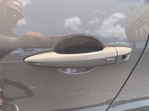 Certified 2025 Nissan Rogue SV image 7