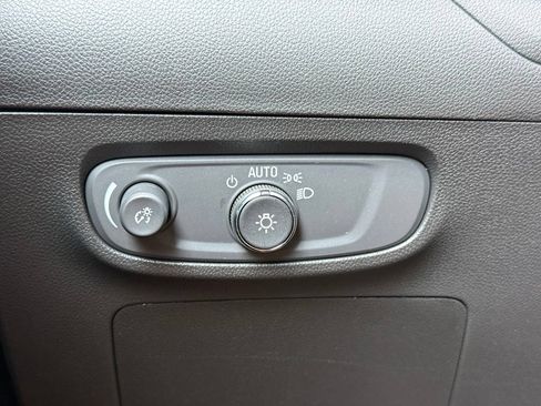 Used 2024 Buick Encore GX Sport Touring w/ Advanced Technology Package FWD image 10