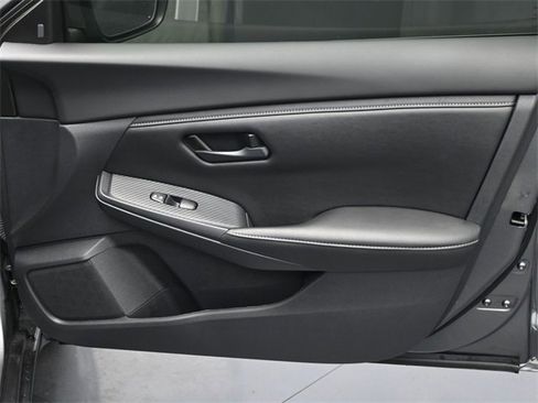 Used 2025 Nissan Sentra S image 31