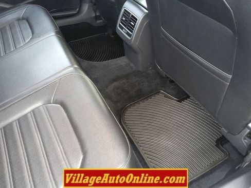 Used 2013 Volkswagen Passat 3.6 SE image 41