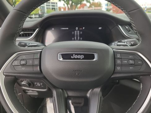 New 2025 Jeep Grand Cherokee Altitude w/ Trailer Tow Package image 23