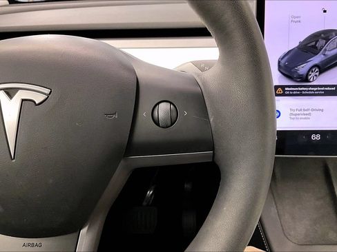 Used 2023 Tesla Model Y Long Range AWD/4WD image 18