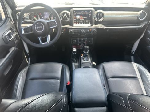 Used 2023 Jeep Wrangler Unlimited Rubicon 4xe AWD/4WD image 23