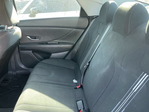 Used 2021 Hyundai Elantra SEL FWD image 9
