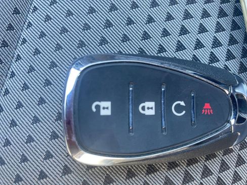 Used 2025 Chevrolet Trax LT image 22