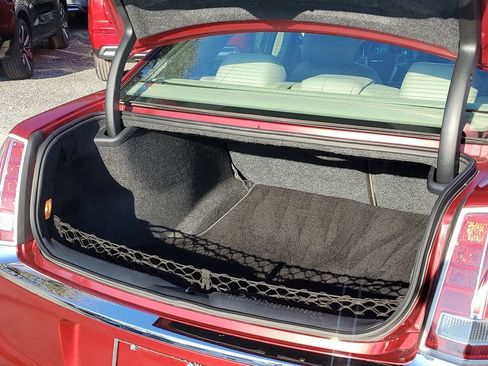 Used 2014 Chrysler 300 C image 7