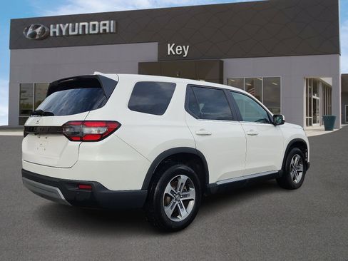 Used 2024 Honda Pilot EX-L image 4