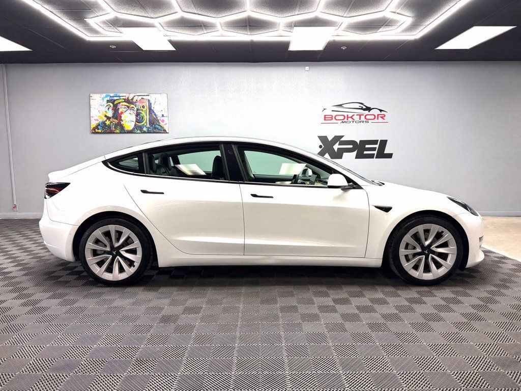 Used 2022 Tesla Model 3 RWD image 16