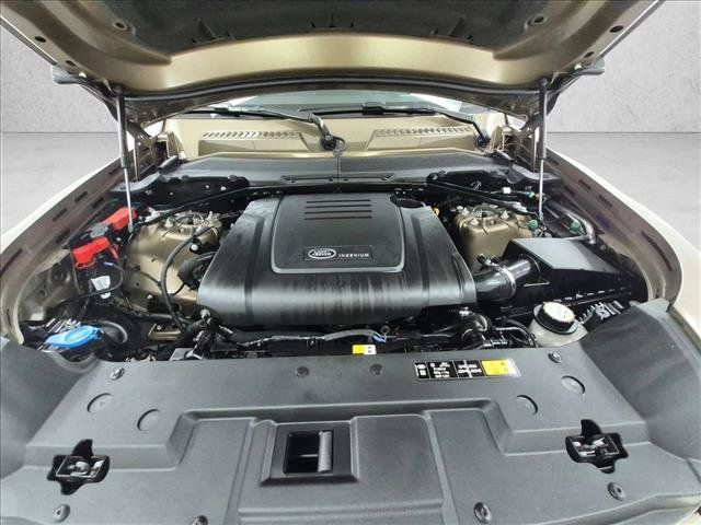 Certified 2025 Land Rover Defender 110 S AWD/4WD image 27