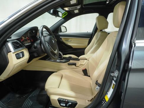 Used 2017 BMW 330i xDrive Sedan AWD/4WD image 10