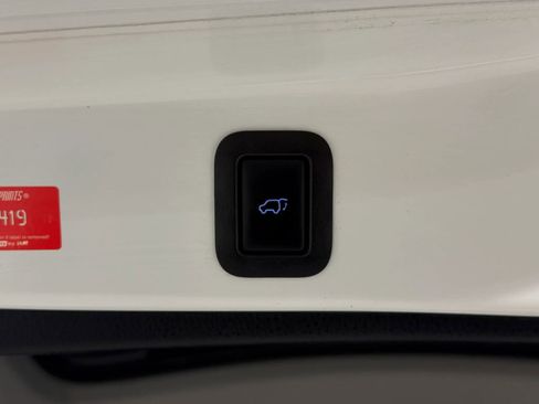 Used 2018 Toyota Highlander Limited AWD/4WD image 73