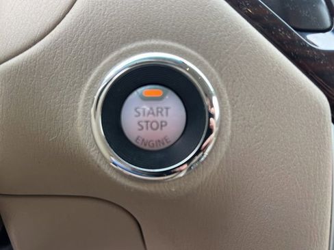 Used 2014 Nissan Pathfinder Platinum w/ Platinum Premium Package image 17