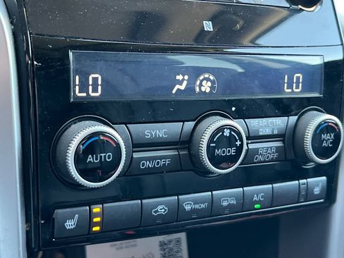 Used 2020 Subaru Ascent Limited w/ Technology Package image 24