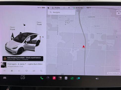 Used 2021 Tesla Model Y Long Range AWD/4WD image 18