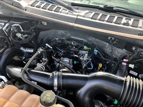Used 2019 Ford F150 XLT w/ Equipment Group 302A Luxury AWD/4WD image 33