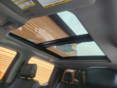 Used 2017 Ford F250 Lariat w/ Lariat Ultimate Package image 24