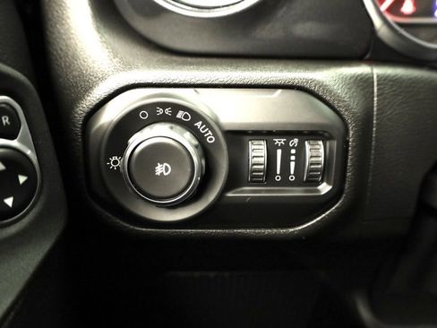 Used 2021 Jeep Wrangler Unlimited Rubicon image 30