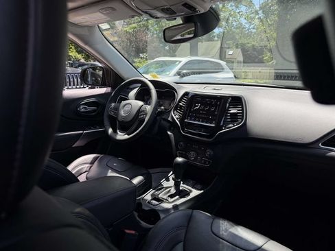 Used 2022 Jeep Cherokee Limited w/ Elite Package AWD/4WD image 11