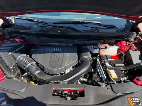 Used 2025 Chevrolet Traverse LT image 21