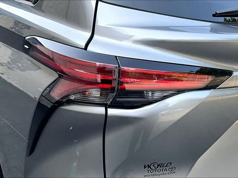 Used 2026 Toyota Sienna XSE AWD/4WD image 29