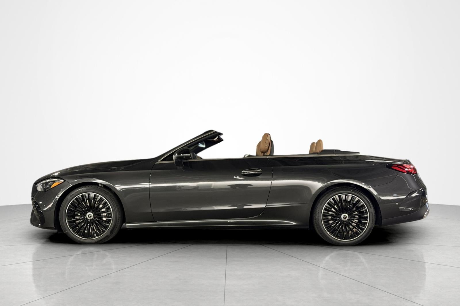 New 2027 Mercedes-Benz CLE 450 4MATIC Cabriolet image 2
