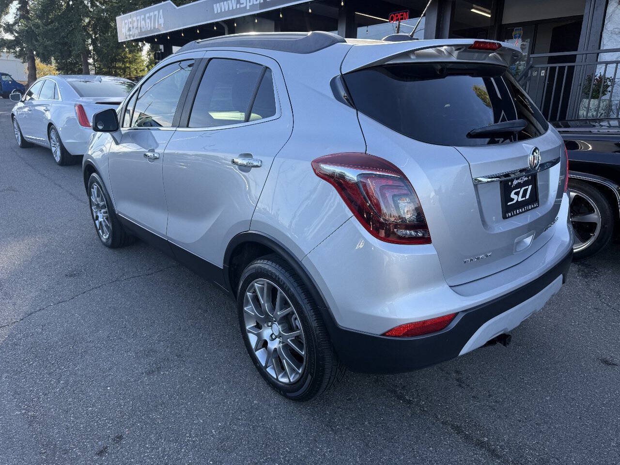 Used 2018 Buick Encore Sport Touring FWD image 7
