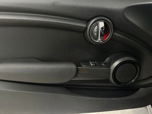 Used 2015 MINI Cooper 2-Door Hardtop image 12