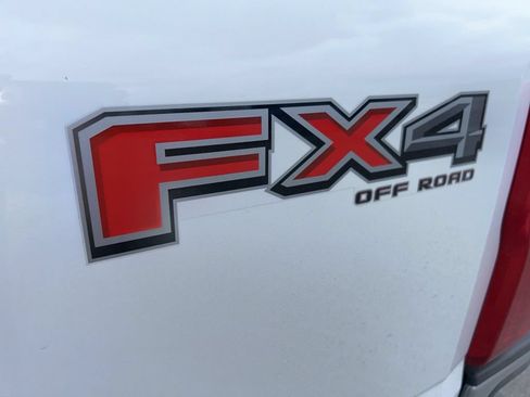 Used 2025 Ford F250 XLT w/ FX4 Off-Road Package AWD/4WD image 3