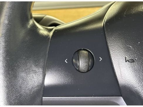 Used 2018 Tesla Model 3 Long Range RWD image 23