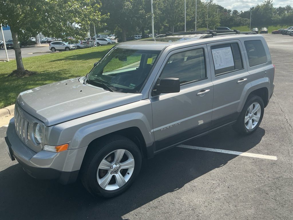 Used 2015 Jeep Patriot Latitude w/ Sun/Sound Group AWD/4WD image 3
