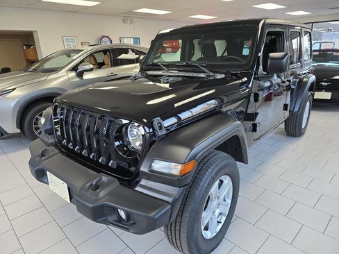 Used 2022 Jeep Wrangler Unlimited Sport image 1