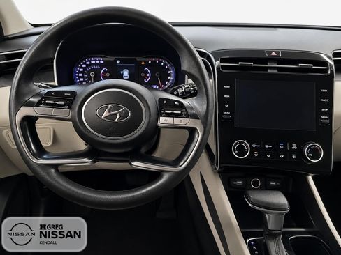 Used 2022 Hyundai Tucson SEL FWD image 9