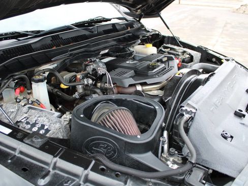 Used 2018 RAM 2500 Laramie w/ Sport Appearance Group image 15