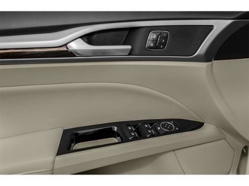 Used 2015 Ford Fusion Titanium image 20