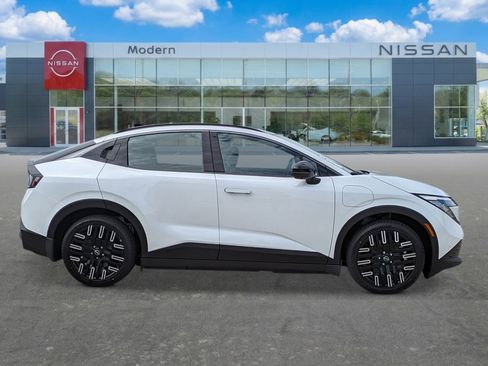 New 2026 Nissan Leaf Platinum+ w/ Cargo Package (Platinum+) FWD image 6