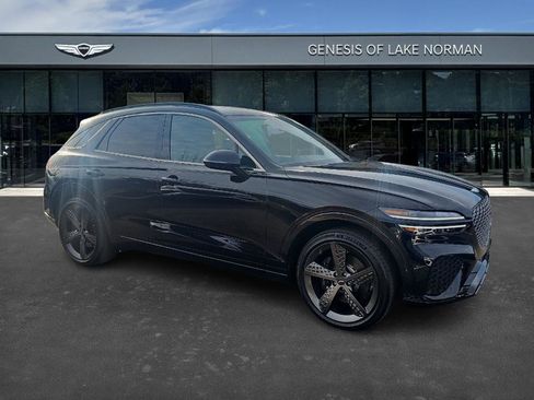 Used 2025 Genesis GV70 3.5T Sport w/ Sport Prestige Package image 2