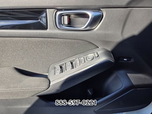 Used 2022 Honda Civic EX image 32