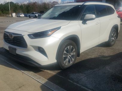 Used 2021 Toyota Highlander XLE