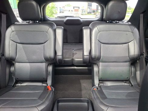 Used 2020 Ford Explorer Limited w/ Class III Trailer Tow Package AWD/4WD image 13