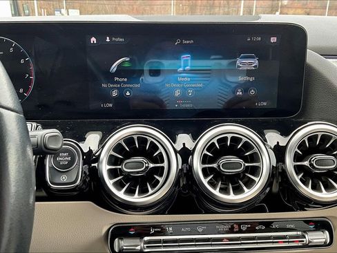 Used 2022 Mercedes-Benz GLA 250 4MATIC image 15