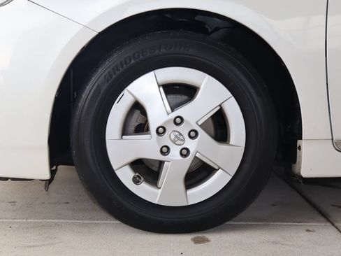 Used 2011 Toyota Prius Two FWD image 5