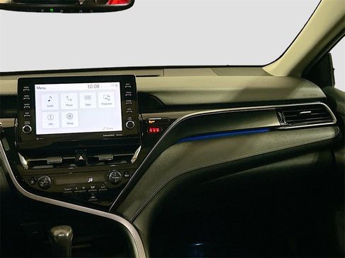 Used 2022 Toyota Camry XSE image 21